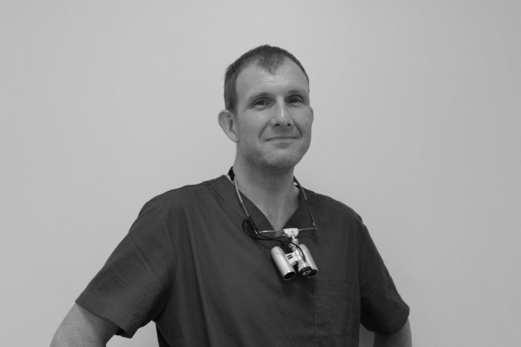 Dr. Dominic O’Hooley, Experte für Implantologie